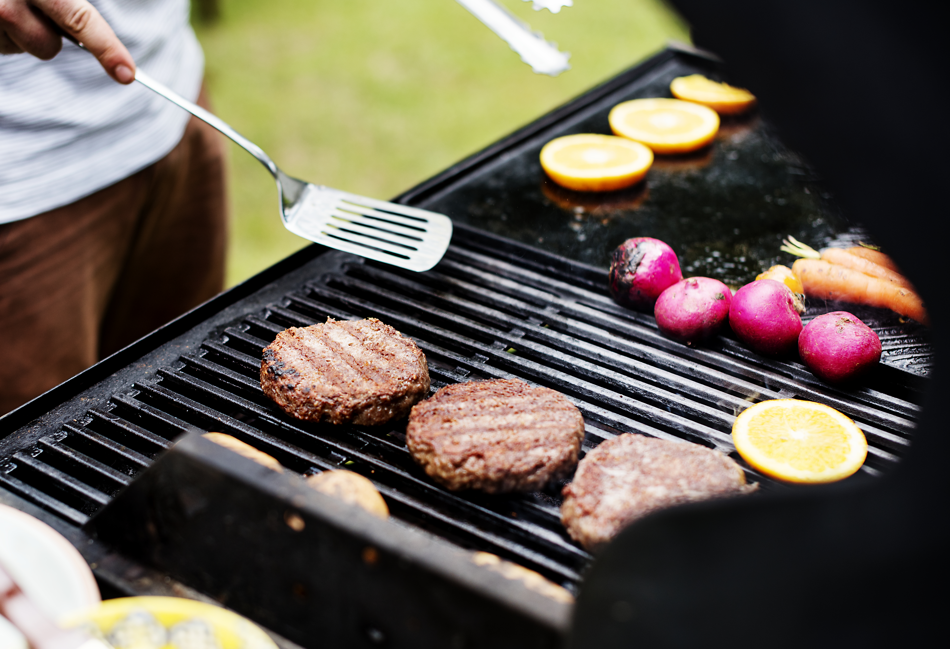 Passend zur Grillsaison &#8211; das Streitgespräch „Fleisch gegen Vegi“
